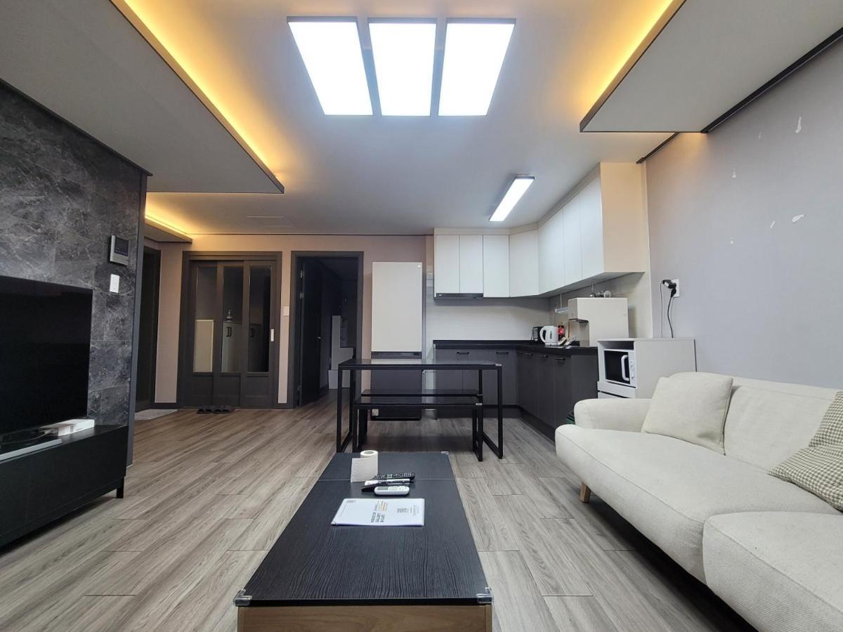 House Of Gallery In Anjirang Hotel Daegu Bagian luar foto