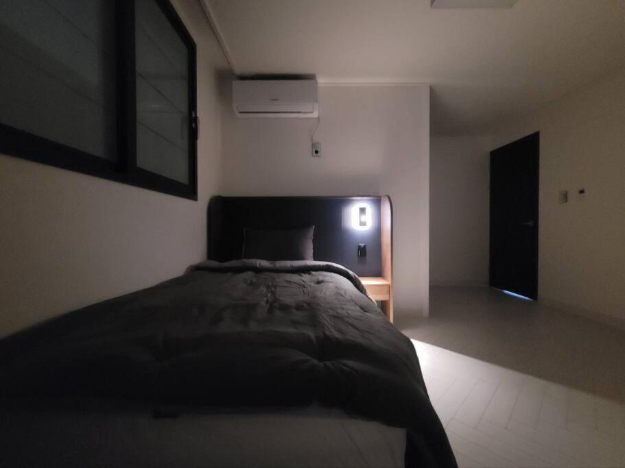 House Of Gallery In Anjirang Hotel Daegu Bagian luar foto
