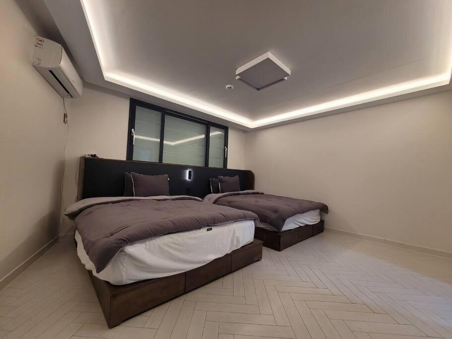 House Of Gallery In Anjirang Hotel Daegu Bagian luar foto